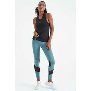 Tommy Life Siyah Yırtmaç Detaylı O Yaka Sıfır Kollu Standart Kalıp Kadın Spor Atlet - 97256