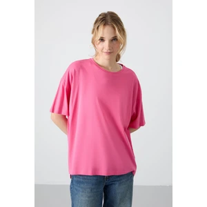 Tommy Life Şeker Pembe Penye Modal Yumuşak Tuşeli Oversize Fit Basic Kadın T-Shirt- 97285