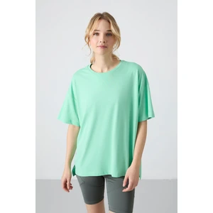 Tommy Life Su Yeşili Penye Modal Yumuşak Tuşeli Oversize Fit Basic Kadın T-Shirt- 97285