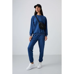 Tommy Life Tommy Life  Parlament O Yaka Oversize Lastik Paça Kadın Eşofman Takım - 95287