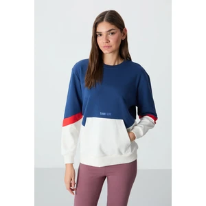 Tommy Life Parlament Kompakt Pamuklu Kalın Pürüzsüz Dokulu O Yaka Oversize Fit Kadın Sweatshirt - 97289