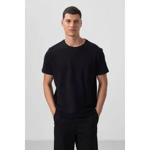 Siyah Yüzeyi Dokulu Rahat Form Basic Erkek T-Shirt - 88436