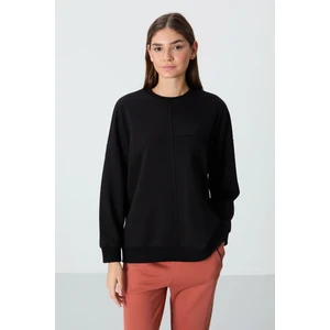 Siyah Kompakt Pamuklu Kalın Pürüzsüz Dokulu O Yaka Oversize Fit Kadın Sweatshirt - 97288