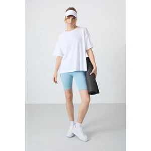 Tommy Life Tommy Life  Beyaz Penye Modal Yumuşak Tuşeli Oversize Fit Basic Kadın T-Shirt- 97285