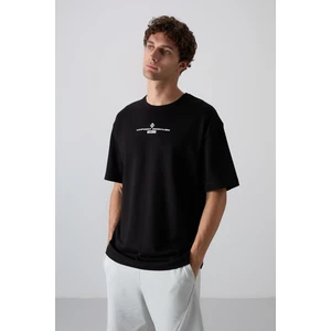 Tommy Life Siyah - Beyaz Pamuklu Kalın Yumuşak Dokulu Oversize Fit Baskılı Erkek T-Shirt - 88321