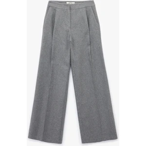 Düz Geniş Paça Pileli Kumaş Pantolon