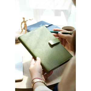Victoria's Journals Executive Vegan Deri Defter. A5. 100 Gr. 240 Sayfa. Kenar Yaldızlı Yeşil