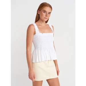 31852 Gipe Detaylı Askılı Bluz-Beyaz