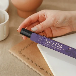 Kaş ve Kirpik Bakım Serumu 10 ml – Botanik Peptid ve Vitamin İçerikli, Güçlendirici, Uzatıcı, Dermatolojik Onaylı