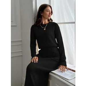 TKM0002 Kadın Saç Örgülü Uzun Etekli Cepli Triko Takım