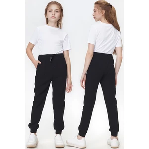 Kız Çocuk Siyah Pamuklu Okul Pantolonu Lastikli Bel ve Paça Rahat KESIM-PNT-2027-K