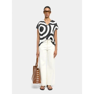 Desenli V Yakalı T-Shirt