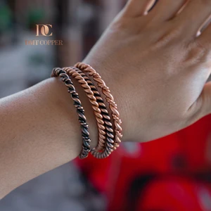 Dmt Copper Home El Yapımı Şık Tasarım Kalın Dövülmüş Saf Bakır Bilezik Bakır Takı Bilekliği Işıklı Kutulu 4 Lü Set