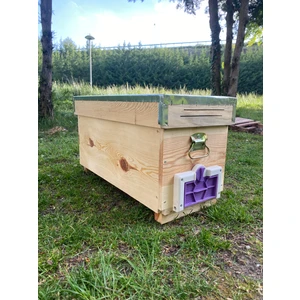 Doğapetek 1. Sınıf Çam Tabut Kovan – 17 Çitalı Dayanıklı Arı Kovanı