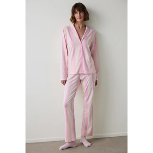 Açık Pembe Çizgili Gömlek Yaka Pamuklu Pijama Takımı