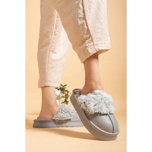 Kadın Peluşlu Yumuşak Hafif Ses Yapmayan Kaymaz Eva Taban Kışlık Ev Terliği