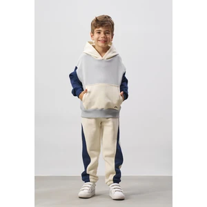 Renk Bloklu Kapşonlu Erkek Çocuk Alt Üst Eşofman Takımı