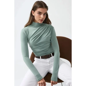 Kadın Dik Yaka Büzgü Detaylı Sandy Bluz Green