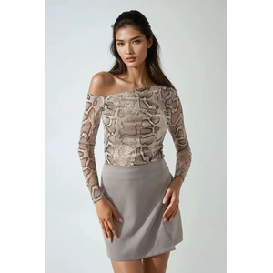 Kadın Asimetrik Yaka Astarlı Tül Bluz Bej Doğal