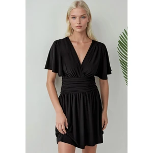 Kadın V Yaka Kısa Kol Büzgülü Mini Elbise Black