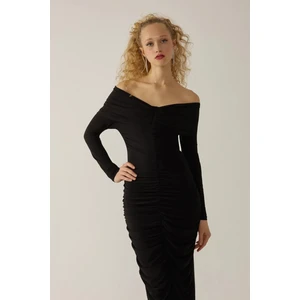 Kadın Drapeli Off Shoulder Bodycon Maxi Elbise Siyah