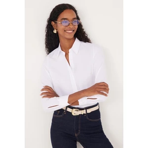 Kadın Slim Fit Dar Kesim Uzun Kollu Pamuklu Vücuda Oturan Dokulu Beyaz Basic Gömlek