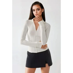 Kadın Dar Kesim Örme Dik Yaka Fermuarlı Aktif Üst Beyaz