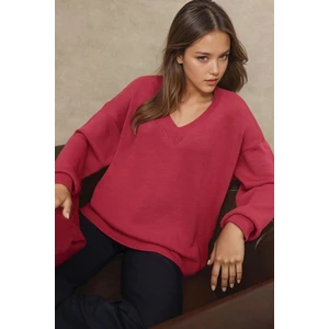 Kadın Kalın Örme V-Yaka Kazak Kiraz Kırmızısı