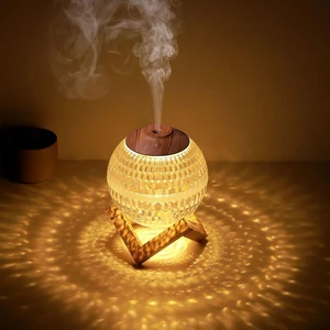 Kristal Küre Mini USB Nemlendirici & Gece Lambası – 7 Renk Led, Otomatik Kapanma, 350 ml Kapasiteli Hava Nemlendirme ve Aromaterapi Difüzörü