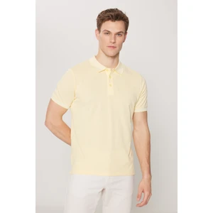 AC&Co / Altınyıldız Classics Erkek Çekmeyen Pamuklu Kumaş Slim Fit Dar Kesim Sarı-Beyaz Kıvrılmaz Polo Yaka Tişört