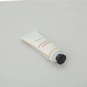 El Kremi 30 ml Paraben İçermeyen Oriental Amber Kokulu Yoğun Nemlendirici Doğal Formül