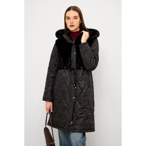 Çıkabilen Kürklü Kapüşonlu Pelüş Garnili Kapitone Mont Siyah 6781