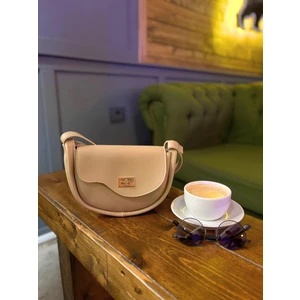 Slant Kadın Bej Çapraz Omuz Çantası – Yeni Sezon, Özel Kesim Kapak, Ayarlanabilir Askılı