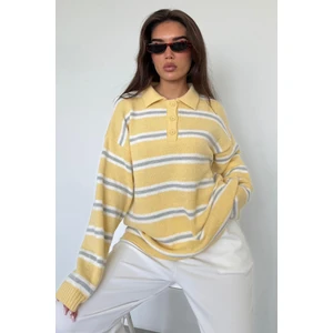 Sarı Polo Yaka Çizgili Kadın Triko Kazak MG2469