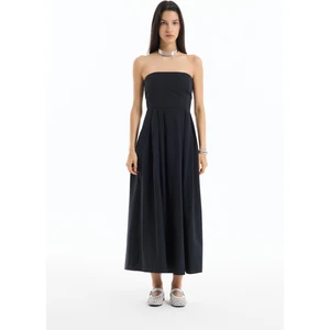 Straplez Pile Detaylı Uzun Elbise Siyah