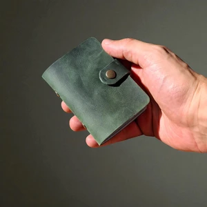 Kredi Kartlık Hakiki Deri Içi Şeffaf 10-20 Bölmeli Hediyelik Kartlık Küçük Kartvizitlik ( 9 x 7 cm ) Yeşil