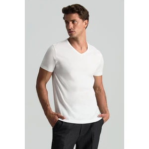 Beyaz V Yaka Basic T-Shirt