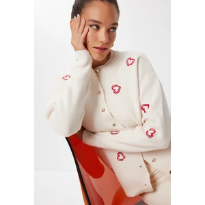 Kalp Nakışlı Şık Düğmeli Triko Hırka LNX0003 Krem