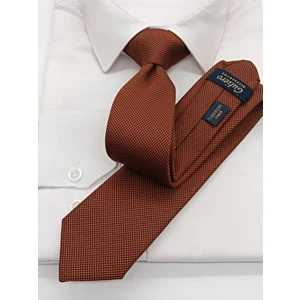 Koyu Kiremit Kum Desenli Slim Kravat Dokuma Kumaşla Şık Tasarım