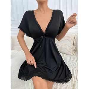 Kadın Siyah Yarasa Kol ve Dantel Detaylı Gecelik Chic