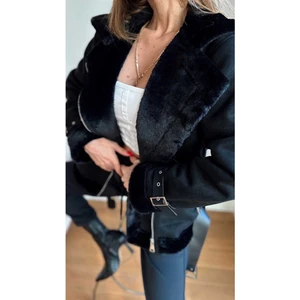 Kadın Içi Rapitli Kemer Detaylı Süet Mont