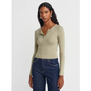 31442 Uzun Kollu Çıtçıt Düğmeli Top-Çağla