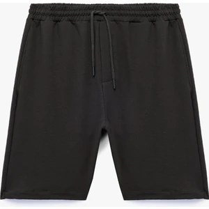 Pamuklu Rahat Kalıp Cep Detaylı Beli Bağcıklı Spor Şort