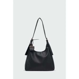 Guts Charmlı Salaş Omuz Çantası Siyah