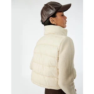 Dik Yaka Fermuarlı Uzun Kollu Cepli Slim Fit Şişme Mont