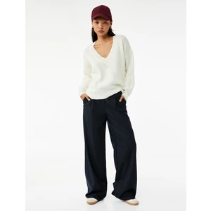 Uzun Kollu V Yaka Triko Kazak