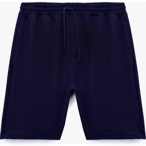 Pamuklu Rahat Kalıp Cep Detaylı Beli Bağcıklı Spor Şort