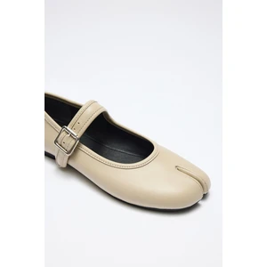 Babet 2526 - Parmak Arası Tek Bantlı Bej Kadın Babet