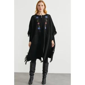 Çiçek Nakışlı Yünlü Triko Panço - Siyah