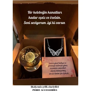Çelik Kararmaz Kelebek Kolye ve 3D Renk Değiştiren Satürn Kız Kar Küresi Set Anneler Günü Hediye